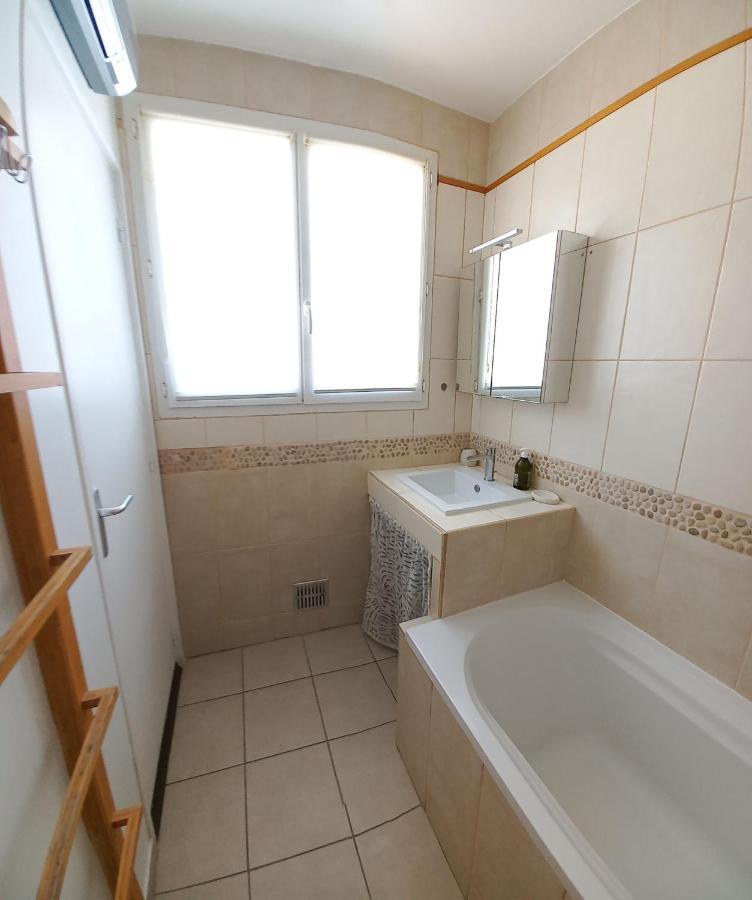 "L'Hippocampe", Climatise, 60 M2 , 2 Chambres, Tres Calme, Plage Des Sablettes Et Commerces A 3 Minutes A Pied, Wifi, Parking Gratuit, Lit King Size La Seyne-sur-Mer Ngoại thất bức ảnh