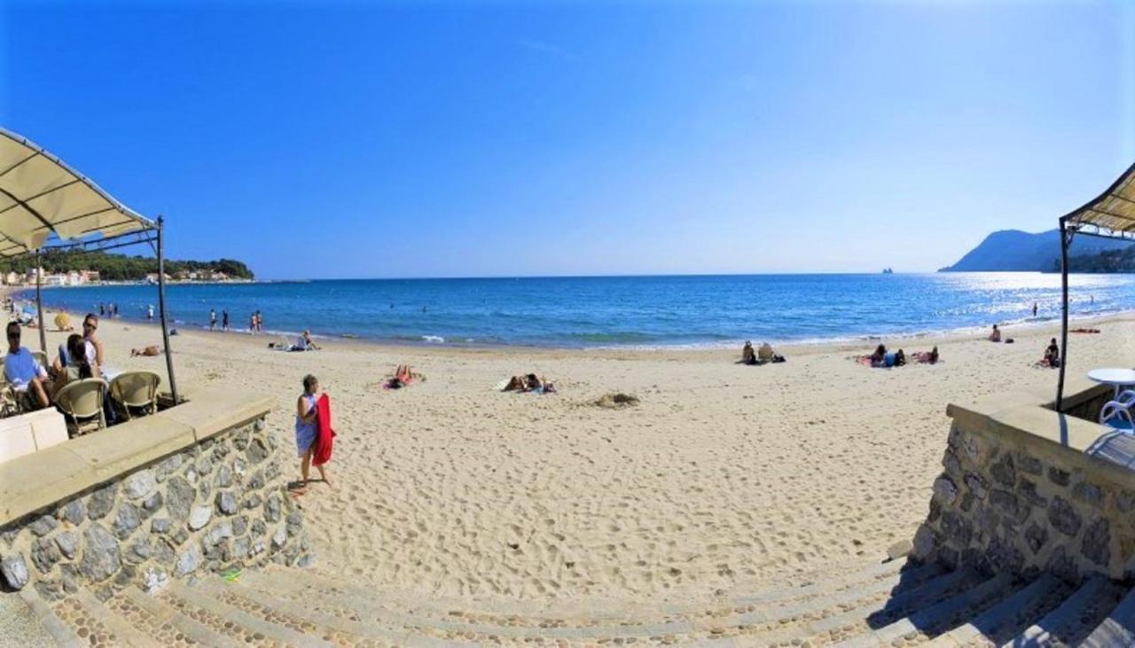 "L'Hippocampe", Climatise, 60 M2 , 2 Chambres, Tres Calme, Plage Des Sablettes Et Commerces A 3 Minutes A Pied, Wifi, Parking Gratuit, Lit King Size La Seyne-sur-Mer Ngoại thất bức ảnh